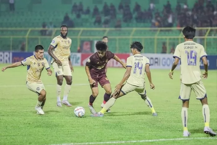 Pertandingan PSM Vs Arema FC di Liga 1